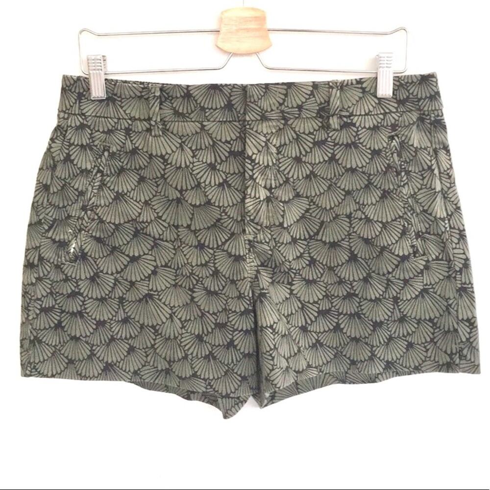 Level99 sold Anthropologie shorts sz 30 EUC green